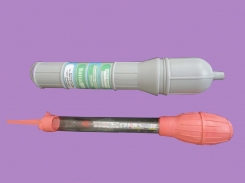 Areometrs at termometru automobilistam