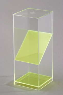 Četrstūra prizma ar slīpu šķērsgriezumu ,augstums 200 mm