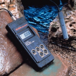 Ūdensdrošs konduktometrs HI 9033, Hanna