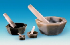 Piestas ar piestalu, ahāta 