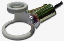 Palielināmais stikls ar apgaismojumu